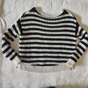 FREE PEOPLE WOMEN'S Petite knit sweater. Black/White design. Cable knit. AMAZING